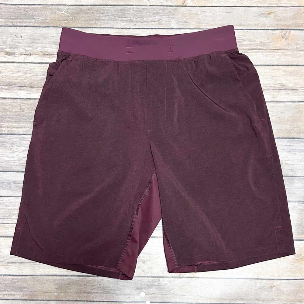 Lululemon Black Plum T.H.E. Unlined Linerless 9 Inch Inseam Pull On Short Small
